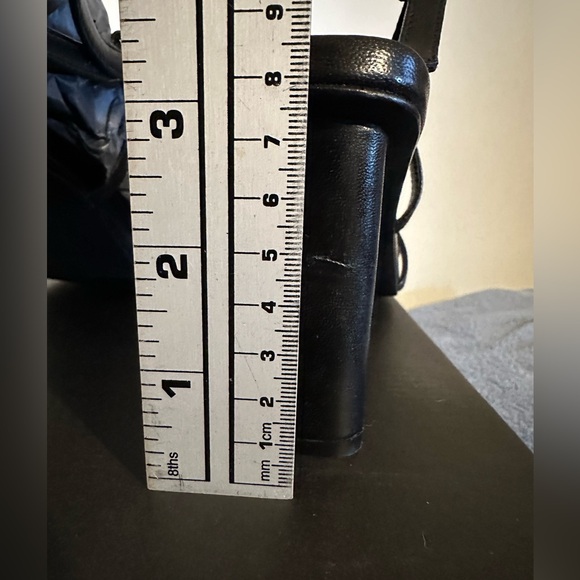 NIB BR 3 inch Strappy sandals - Picture 7 of 12